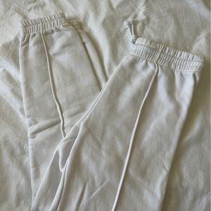 Aritzia Sunday Best White Sweatpants